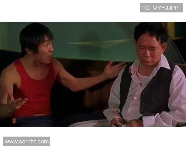 少林足球摔倒女的幽默瞬间引发的网络热议与社会反思